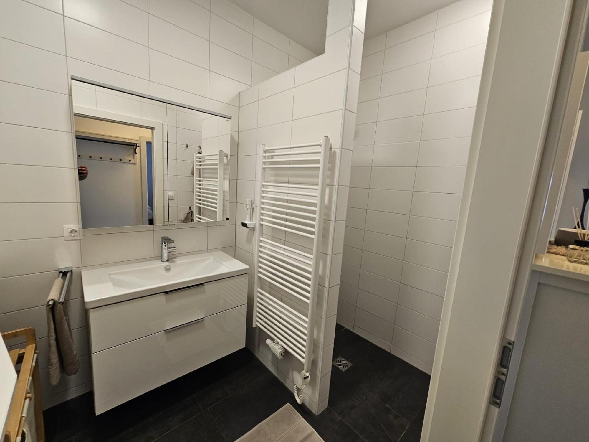 Apartment Leibnitz Im Zentrum Nahe Am Bahnhof Und Der Suedsteirischen Weinstrasse Exterior foto
